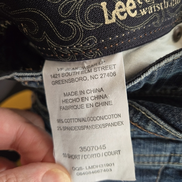 Lee Blue Relaxed Fit Jeans - Picture 5 of 5